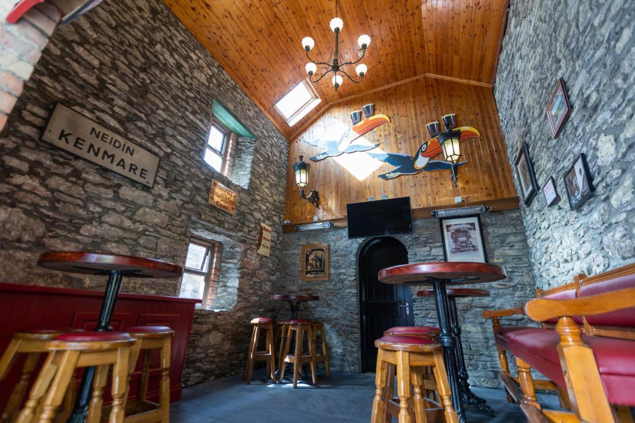 The Wander Inn Bar & Accommodation 켄마어 외부 사진