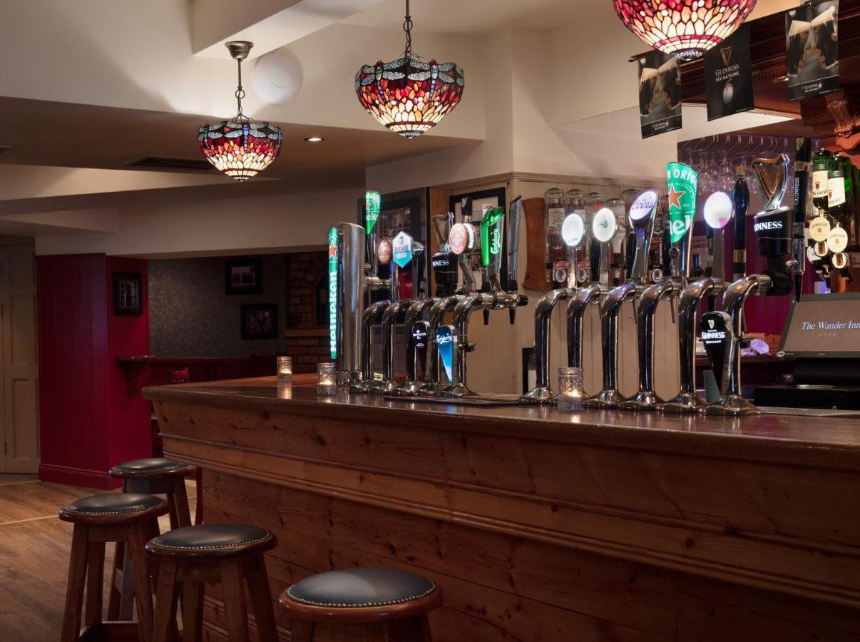 The Wander Inn Bar & Accommodation 켄마어 외부 사진